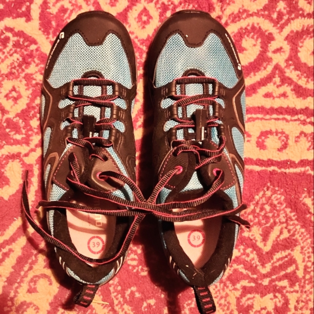 Shivano womens clicker bike shoes - sz 8-8.5 / EU 39